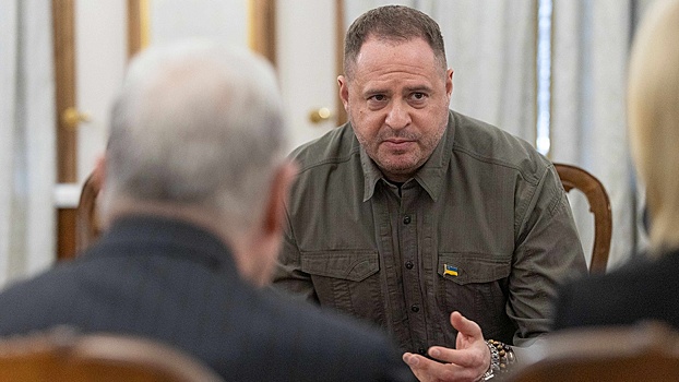 Во время обысков у Ермака изъяли телефоны и ноутбуки