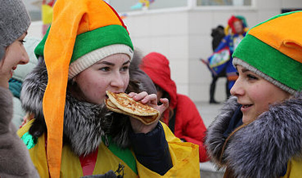 Главный диетолог Москвы рассказала, сколько блинов за раз можно съесть в Масленицу