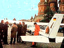 35 лет назад Матиас Руст совершил посадку в центре Москвы