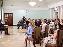 Вопрос удержания молодых кадров на производстве обсуждался на встрече губернатора с населением