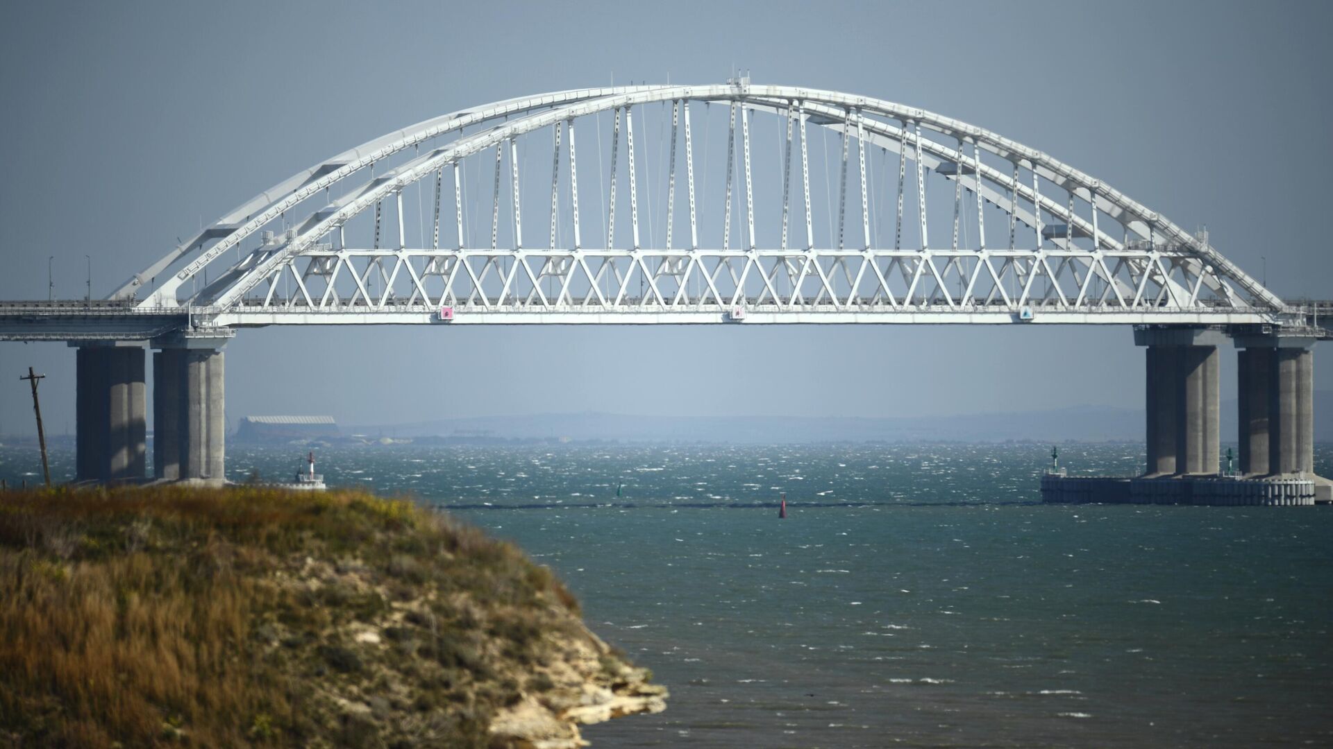 Крымский мост снова закроют для автомобилей