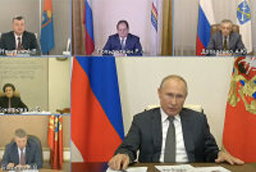 Эксперты оценили общение президента с избранными главами регионов