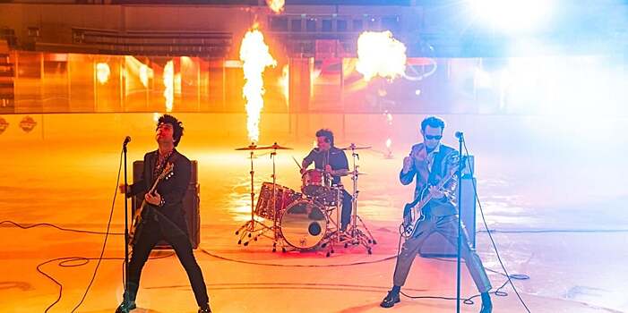 Green Day представит новую песню в перерыве матча «Колорадо» – «Вегас» у озера Тахо