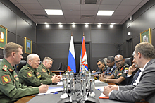 Главнокомандующий Сухопутными войсками генерал армии Олег Салюков встретился с коллегой из Шри-Ланки