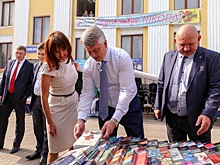 Глава администрации Нижнего Новгорода проинспектировал работу школьных базаров (ФОТО)