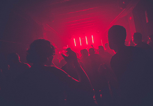 Воспитательницы детского сада на Алтае устроили драку в ночном клубе