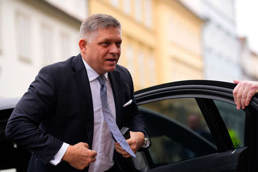 Вице-премьер Словакии сообщил, что жизни Фицо после покушения ничего не угрожает