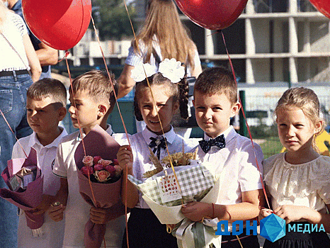 В школе Зимовниковского района открыли Парту героя в честь бойца СВО