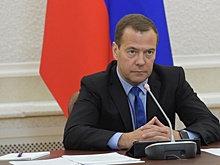 Медведев назвал ставки по ипотеке "большой проблемой"