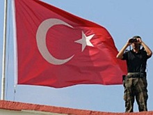 Турция обвинила в терроризме трех военных командиров
