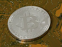 Глава Mastercard предупредил об опасности биткоина