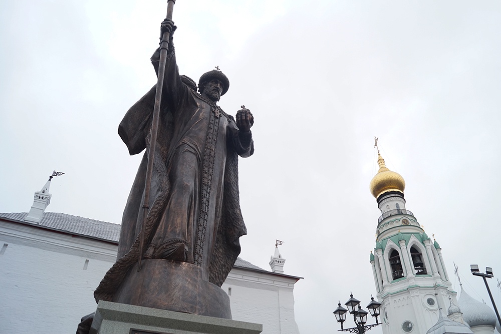 В Вологде открыли памятник Ивану Грозному высотой с четырехэтажный дом
