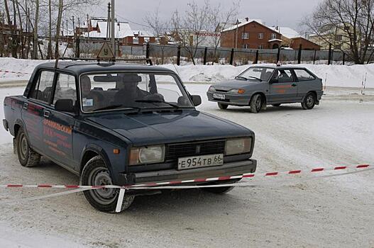 Минтранс РФ планирует начать вписывать в водительские права право на работу