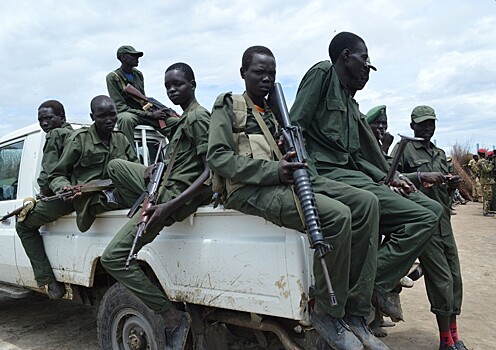 Командующий армией Судана прекратил все выплаты спецназу