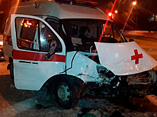 Медики погибли в ДТП со скорой и грузовиком на российской трассе