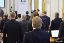 Курганским депутатам пришлось петь гимн России без музыки
