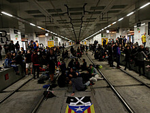 Протестующие заблокировали магистрали в Каталонии