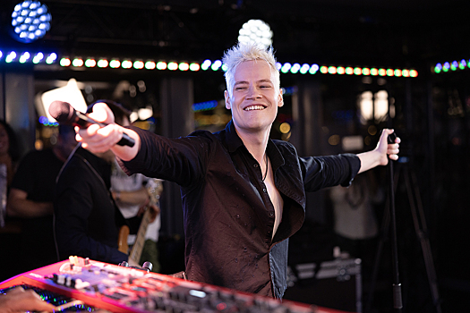 «Я чувствую вашу любовь!» – SHAMAN спел для слушателей Авторадио