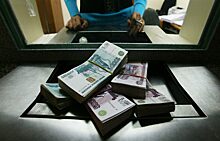 В Тюмени судят кассира банка, которая присвоила 1,8 млн рублей