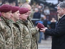 Порошенко заявил об увеличении бюджета оборонного заказа до $732 млн в 2018 году