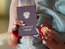 В российской школе родители отказались вставать во время гимна. Что было дальше