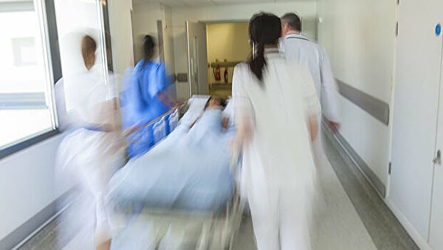 «Стыдно перед больными»: врачи забили тревогу