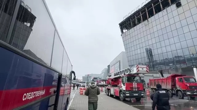 Устроивших теракт в «Крокусе» привезли в Москву для допроса