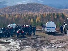 Кроссовки, сумка и детское кресло найдены в машине пропавших в Красноярском крае туристов
