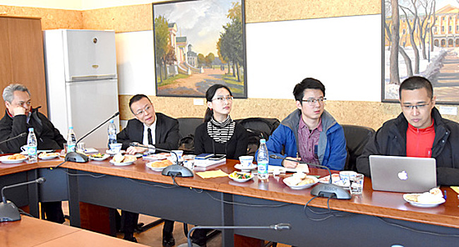 Президент компании BGI Genomics Ван Цзянь посетил Обручевский район