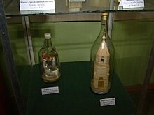 В Пензе открылась выставка миниатюр в бутылках