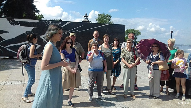 Марш-бросок по центру Нижнего Новгорода: баня стала банком, а владельцем "Гардинии" был шпион