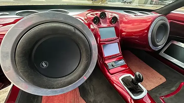 Создан Nissan 240SX с динамиком в рулевом колесе