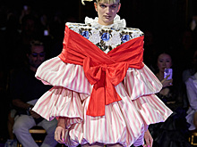 Кубическая абстракция: Viktor & Rolf показали странную кутюрную коллекцию