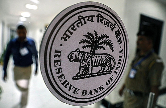 Bloomberg: индийские банки могут возобновить платежи за российскую нефть