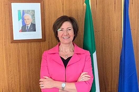 Итальянский посол в Австралии погибла после падения с балкона