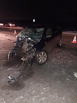 В Красноармейском районе легковушка столкнулась с автобусом, есть пострадавшая