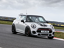 Мощнейший хэтчбек MINI приспособили для трека