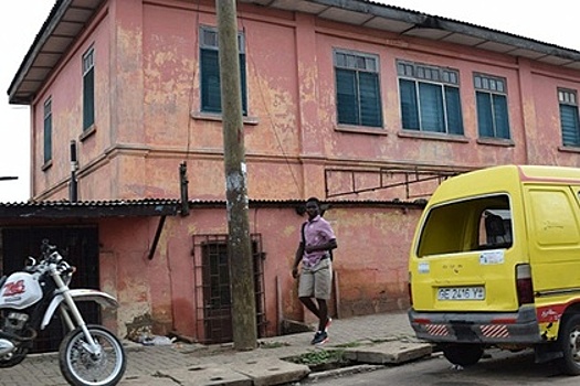 Фальшивое посольство США обнаружено в Гане