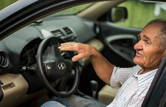 Назван средний возраст российских автовладельцев