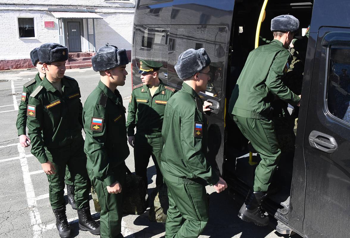 Путин поручил предусмотреть особый порядок призыва для одной категории россиян