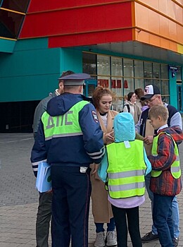 В Ульяновской области для детей из ЛНР и ДНР сотрудники Госавтоинспекции организовали мероприятие «Будь ярким! Стань заметным!»