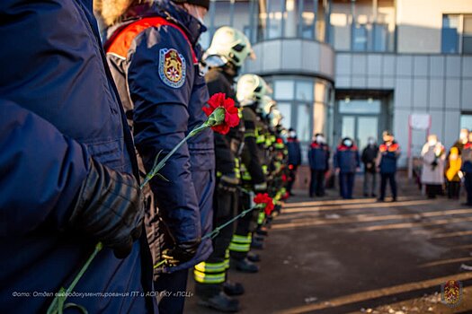 В Пожарно-спасательном центре установили мемориальную доску имени полковника Жебелева