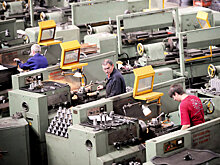 Кем могут устроиться на работу люди старшего возраста