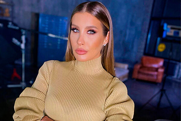 Жеке порно сперму в женский жопы