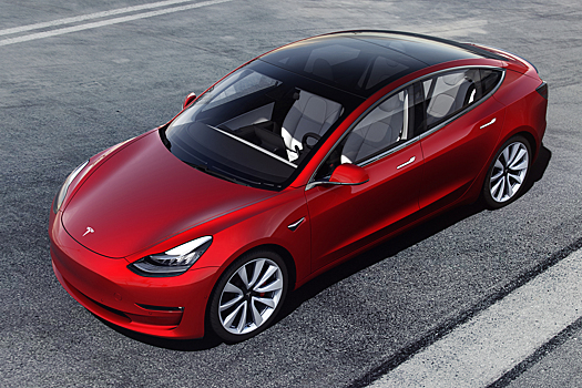На Tesla подали в суд из-за «фантомного торможения»
