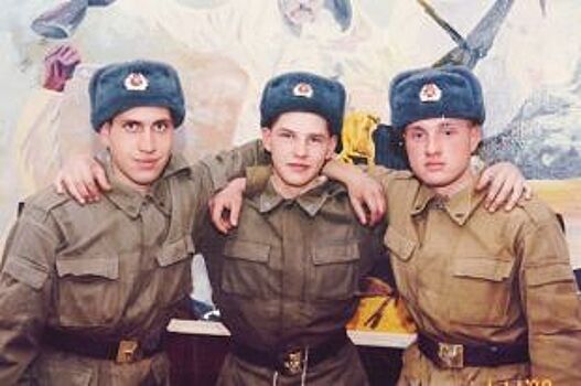 «Тогда воевали не чеченцы». Герой России о кампании 90-х и генерале Трошеве