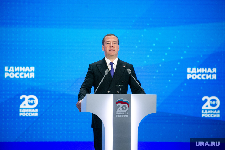 Зампред Совбеза РФ Медведев: на десятилетия вперед о нормальных отношениях с Западом можно забыть