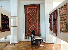 Как в Кыргызстане изготавливают уникальные войлочные ковры