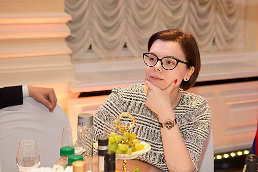 Жена Петросяна пиарит российских дизайнеров