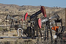 Запасы нефти в США за неделю выросли на 7,7 млн баррелей